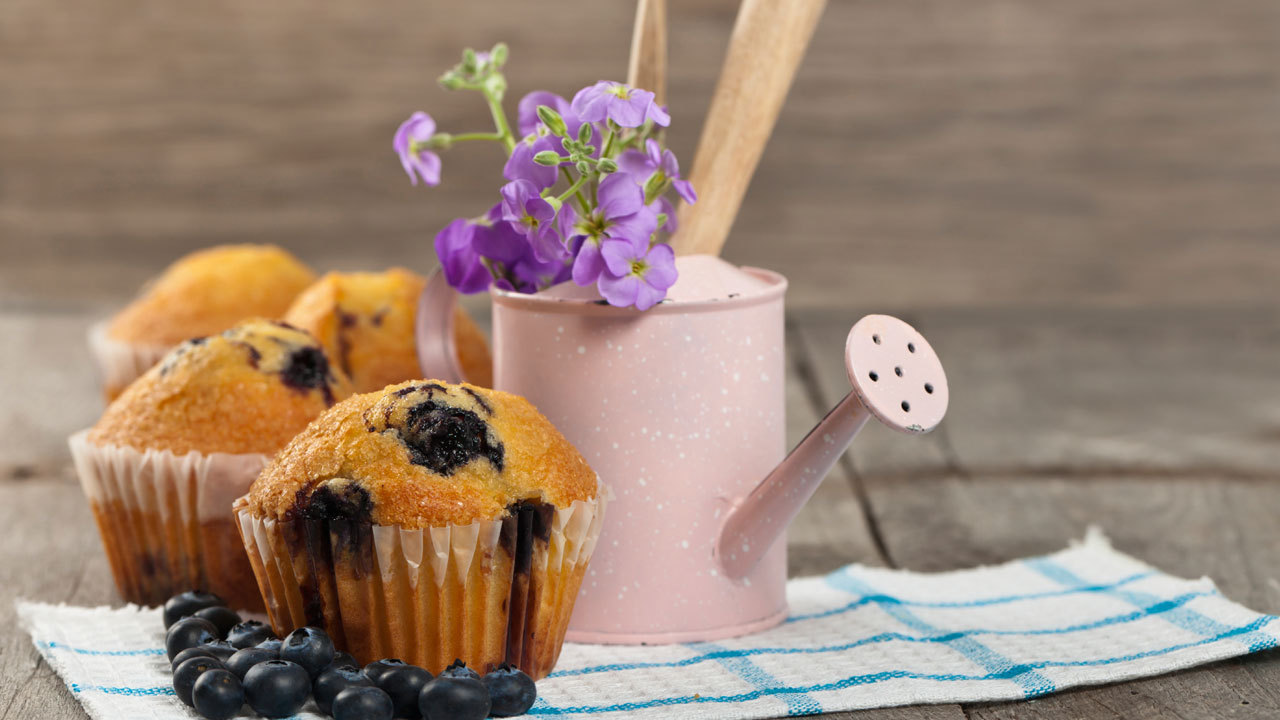 Blueberry and poppy seed cakes