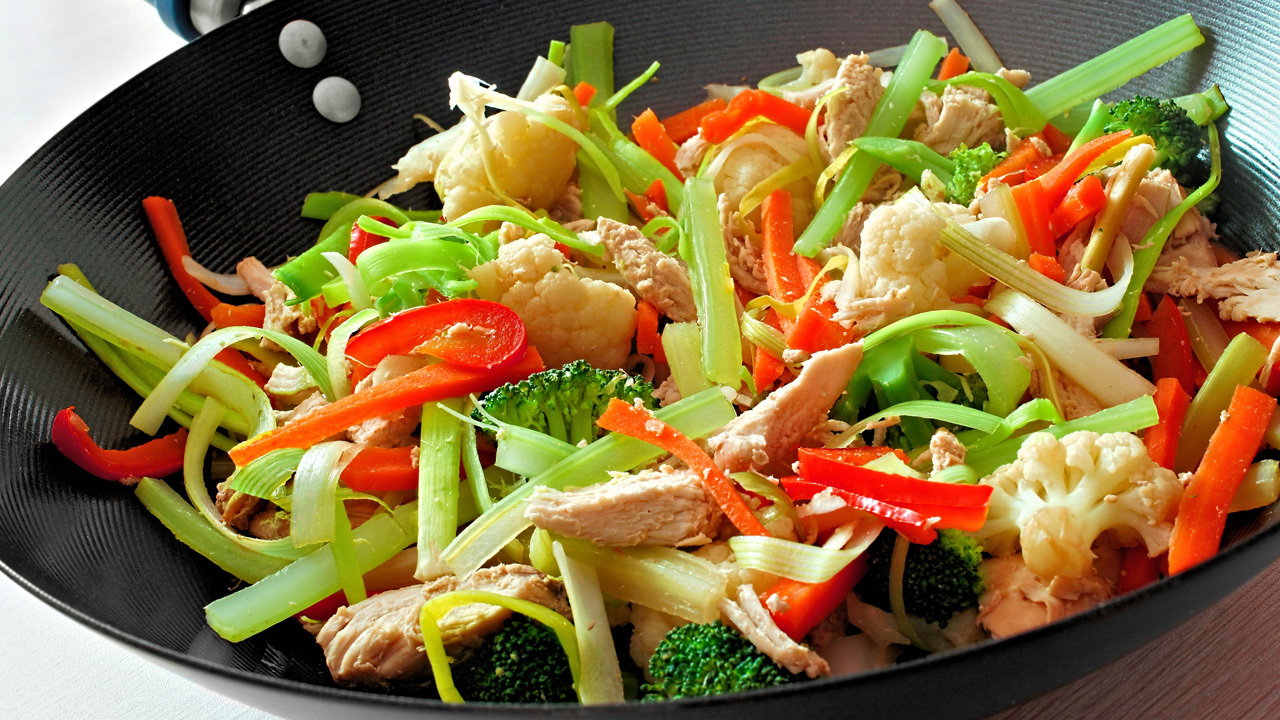 Chicken and Vegetable Noodle Stir Fry | Ireland AM