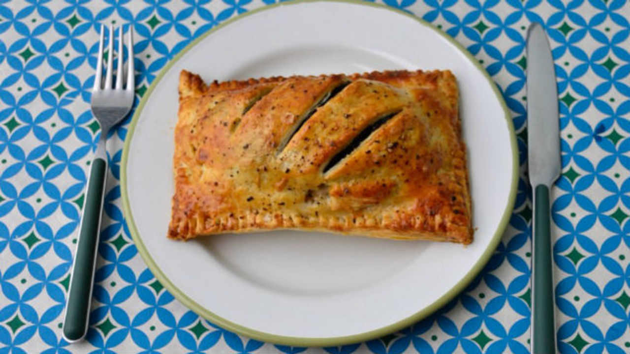 Chicken & Black Pudding en Croute | The Six O'Clock Show