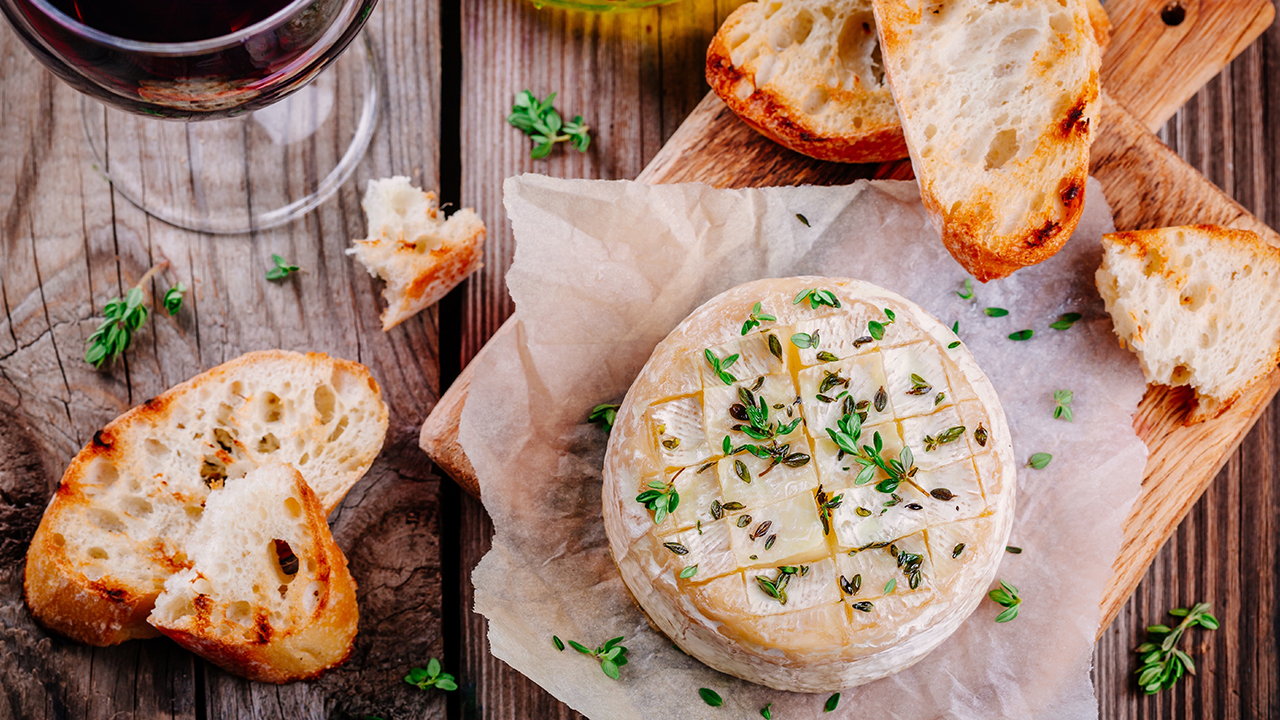 Baked Camembert With Thyme & Garlic Recipe