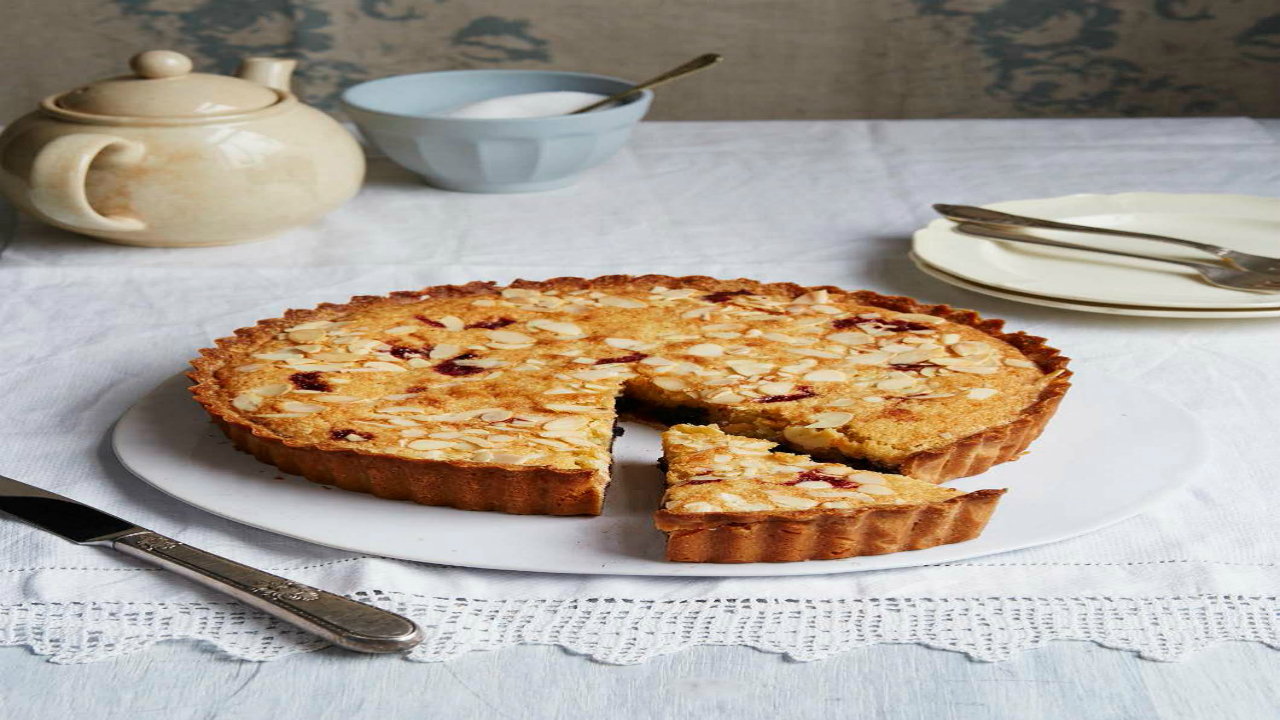 bakewell tart cocktail amaretto