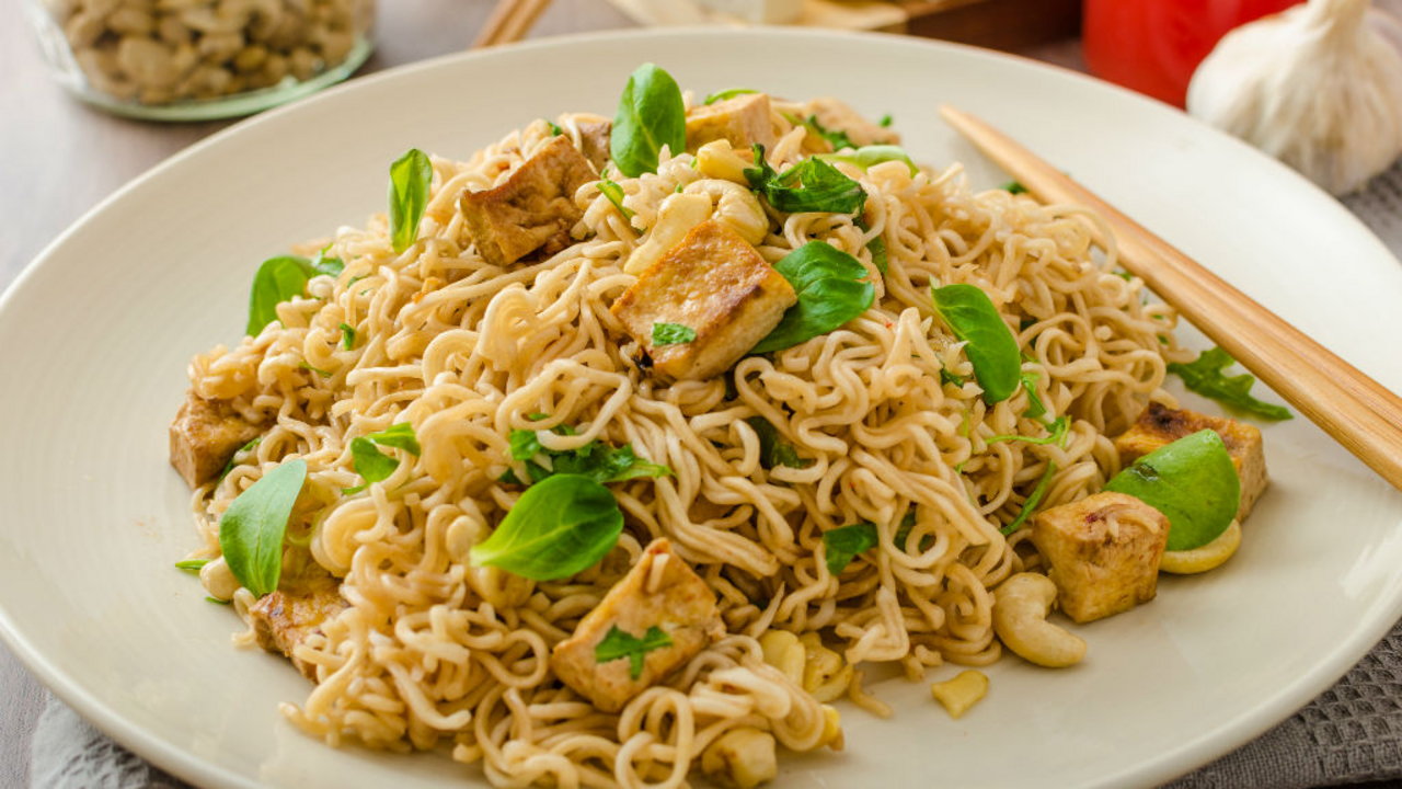 Fresh and easy tempura of Japanese egg tofu with a summer rice Noodle