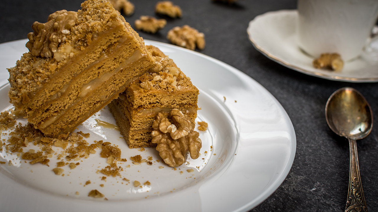 Coffee and walnut tray bake