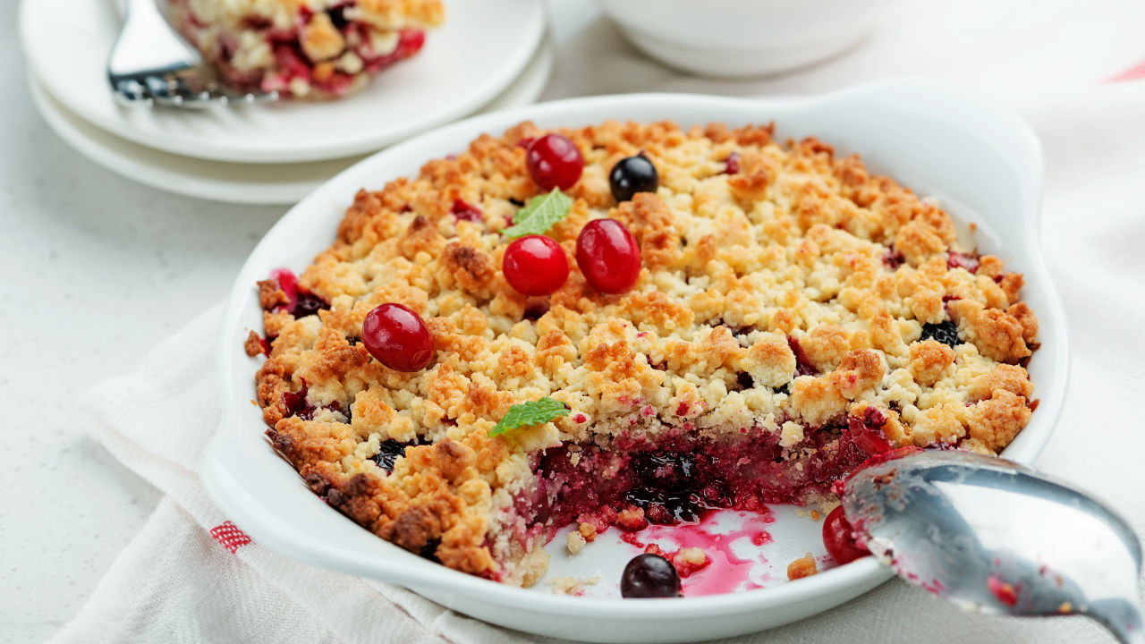 Apple & Mixed Berry Crumble