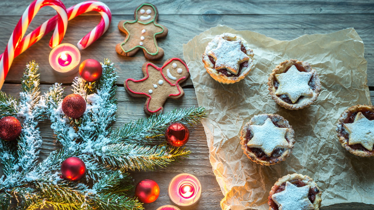 Mince Pies and Gingerbread
