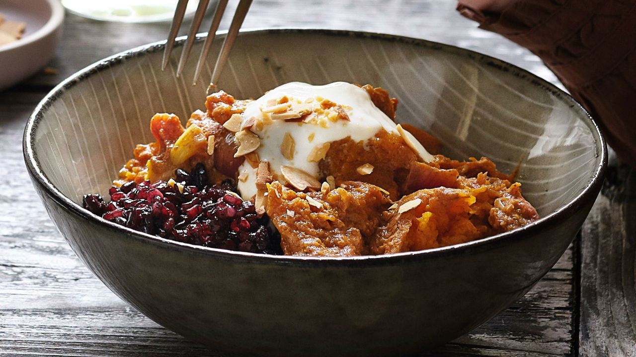 Rogan Squash The Six O'Clock Show