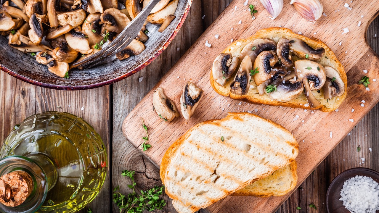 Portobello Mushroom Bagel with Tomato Relish Ireland AM