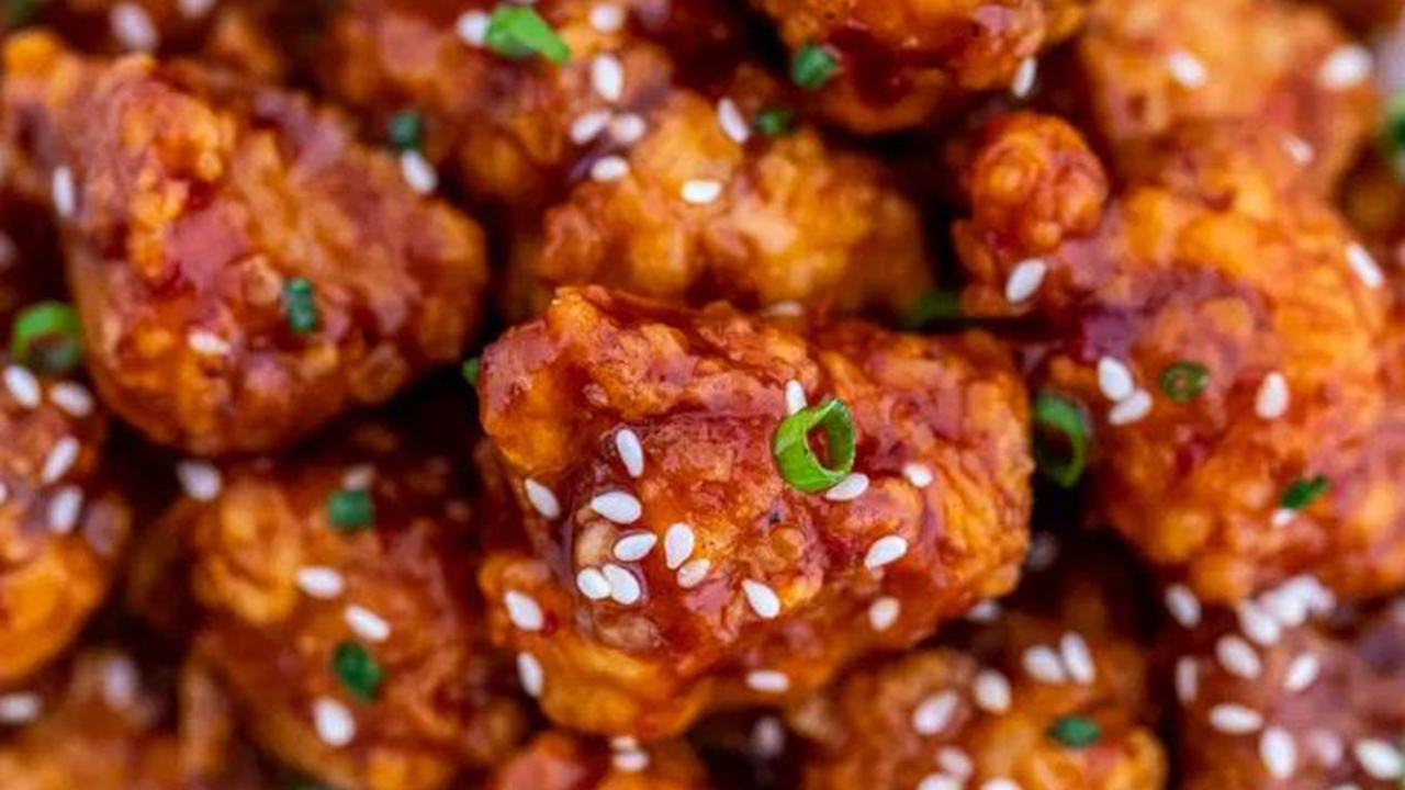 Korean Fried Chicken | The Six O'Clock Show