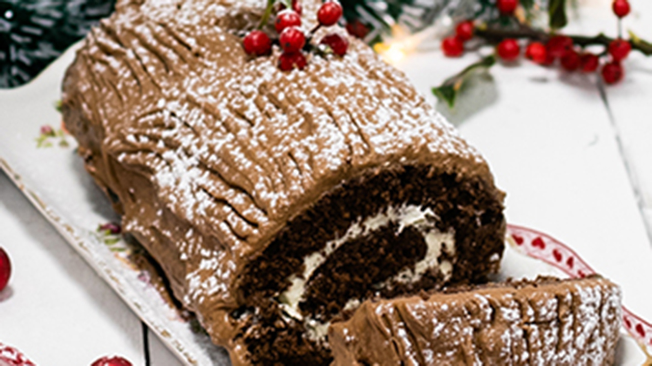 Festive Yule Log | Ireland AM