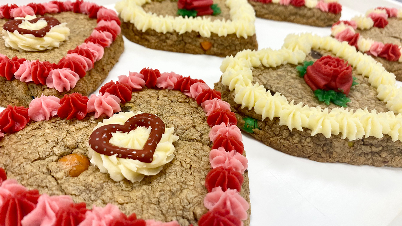Gluten Free Love Cookies Ireland AM