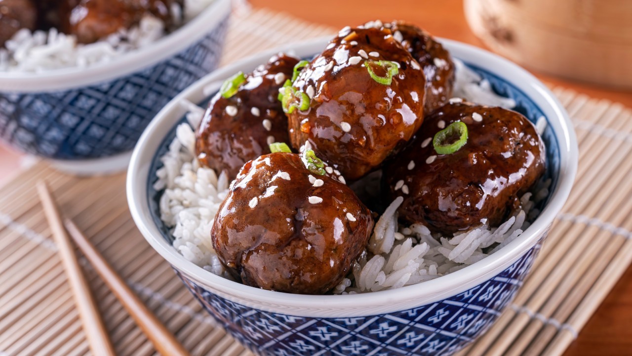 Sticky Glazed Pork Meatball Rice Bowls The Six O'Clock Show